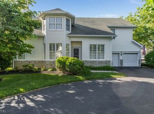 88 Westgate Dr, Annandale, NJ 08801