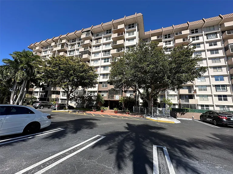 777 S Federal Hwy #511RP — Photo 20