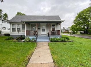 892 Maple Ave, Galesburg, IL 61401