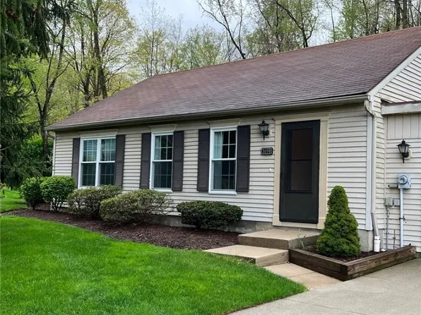1698 Stone Creek Ln, Twinsburg, OH 44087