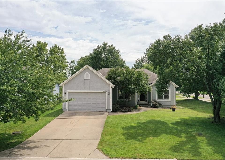 1st image of 18299 W 155th Ter