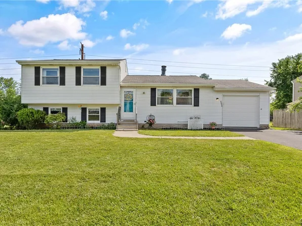 8092 Pickett Ln, Cicero, NY 13039