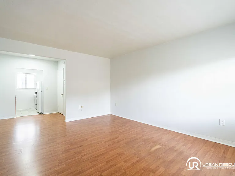 7315 Harding Ave #15 — Photo 5