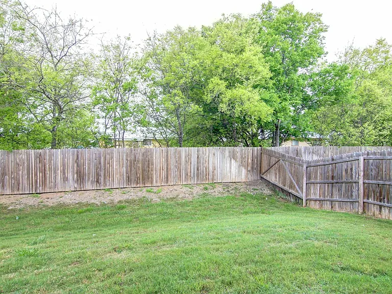 5523 Degan Way — Photo 5