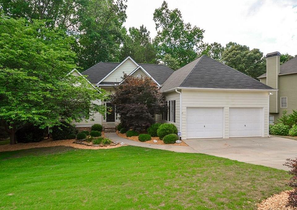 1st image of 532 Wisteria Dr