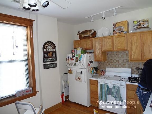 5th image of 2118 W Warner Ave #2E
