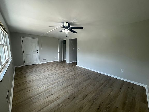 3rd image of 112 Woodlawn Ave APT 1