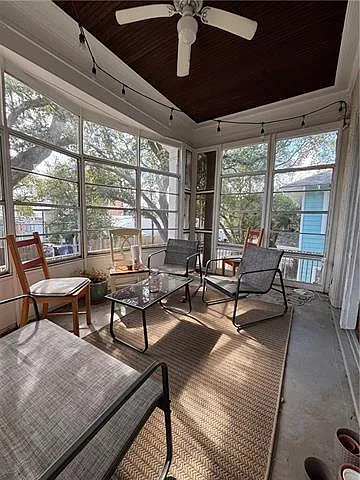 2 bed, 1.0 bath, 750 sqft, $2,000 — Photo 2