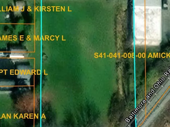 E Garrett St, Somerset, PA 15501