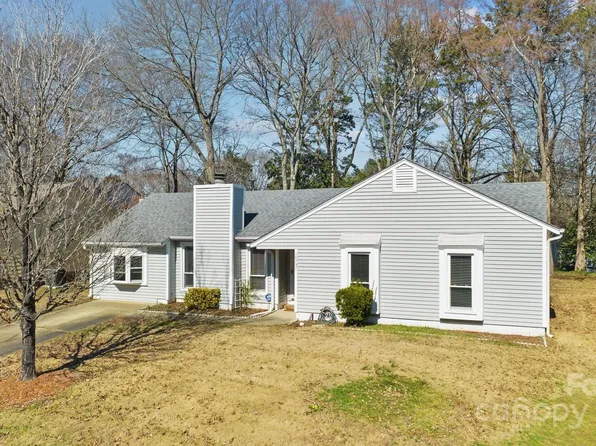 10737 Copper Field Dr, Pineville, NC 28134