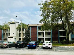 3 Escondido Cir UNIT 18, Altamonte Springs, FL 32701