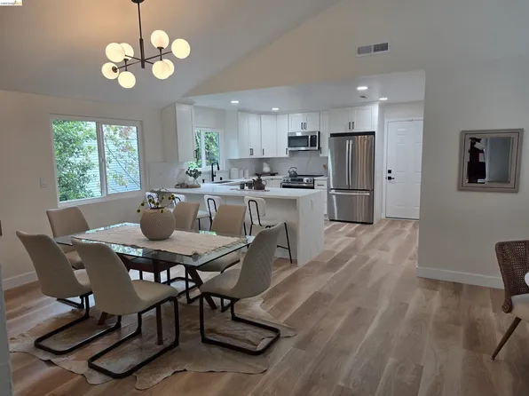7924 Greenly Dr, Oakland, CA 94605