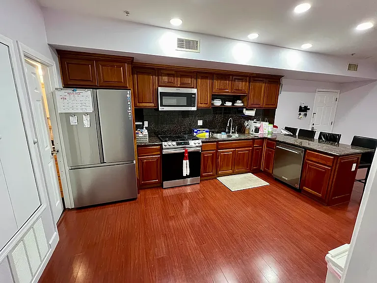 7056 Fulton St #9 — Photo 5