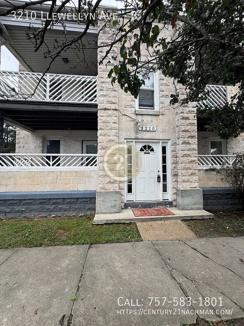 Spacious 2 Bedroom 1 Bathroom Apartment — Photo 1