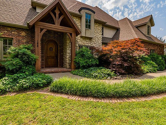 5th image of 188 Ballantrae Pl