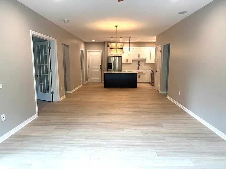 250 Daniel Burnham Sq #201 — Photo 4