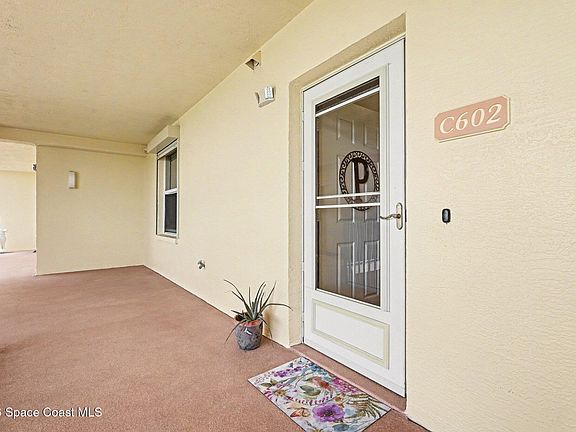 3rd image of 104 Riverside Dr APT 602