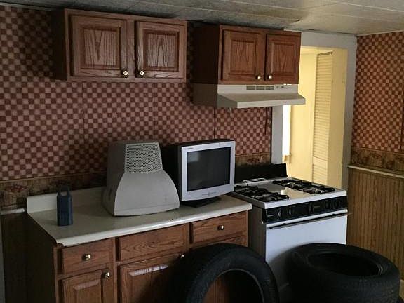 5th image of 130 S 132 Rebecca Ave