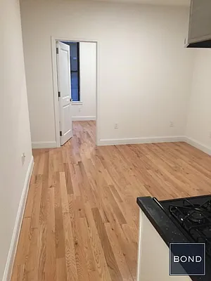 Rented by Bond New York | media 10