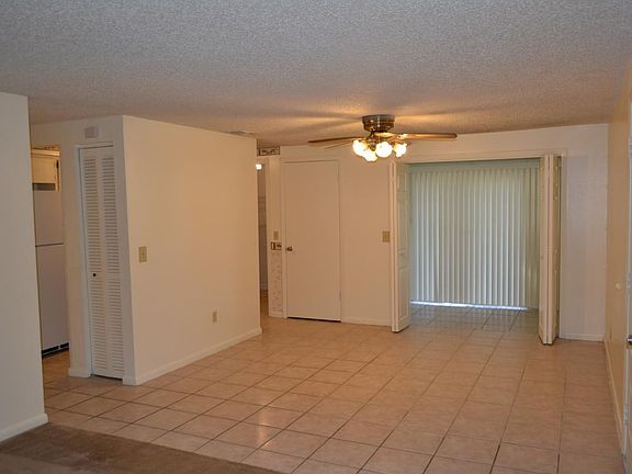 3rd image of 2834 W Shelton Ave