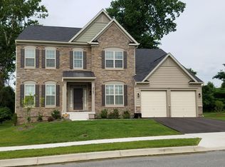 2707 Trotter Park Ln, Lanham, MD 20706