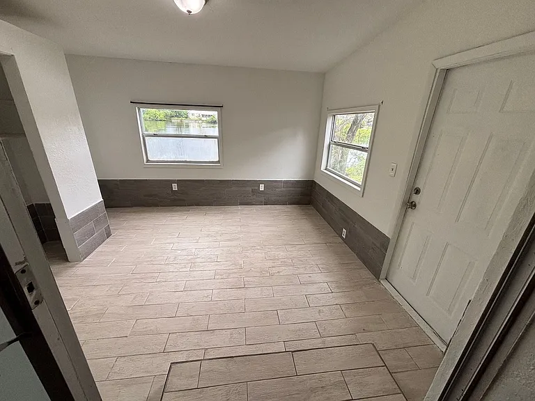 175 Niver St — Photo 2