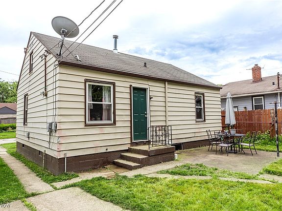 3rd image of 13102 Liberty Ave
