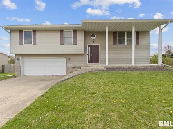 128 High Oak Dr, East Peoria, IL 61611