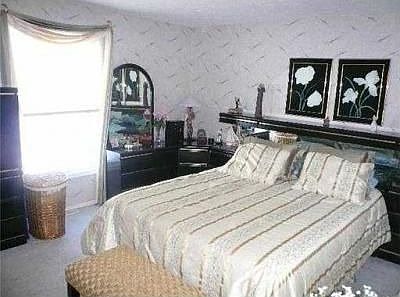 5th image of 520 Lowell Wood S