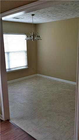 2nd image of 3104 Buckner Ln