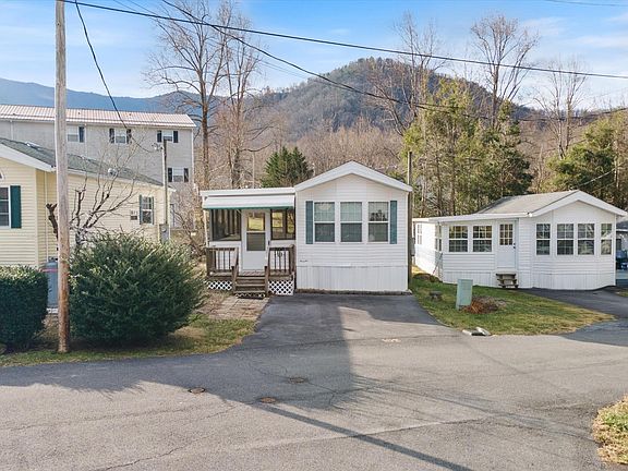 2nd image of 5355 E Pkwy Lot 102