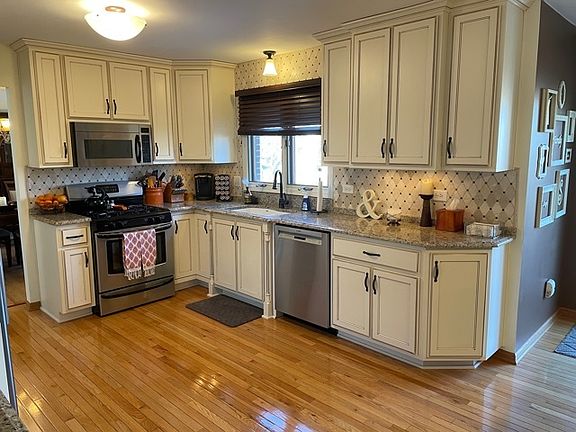 5th image of 11744 Burnley Dr