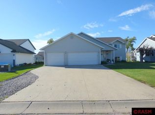 137 Cheetah Ln, Mankato, MN 56001