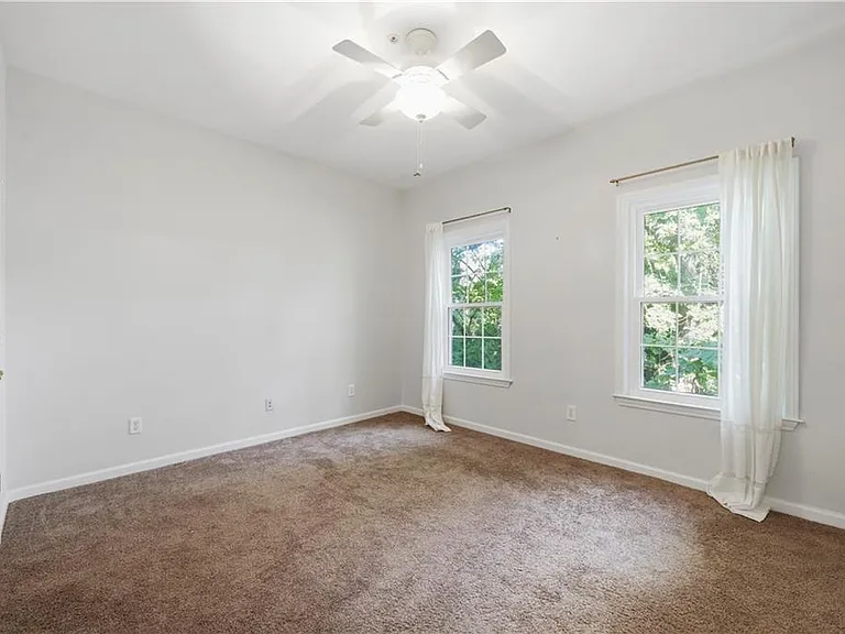 424 Lindbergh Dr NE #208 — Photo 13
