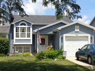 265 Meadows Dr, Sugar Grove, IL 60554