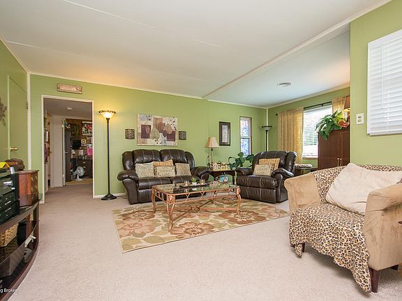 4th image of 214 Granvil Dr