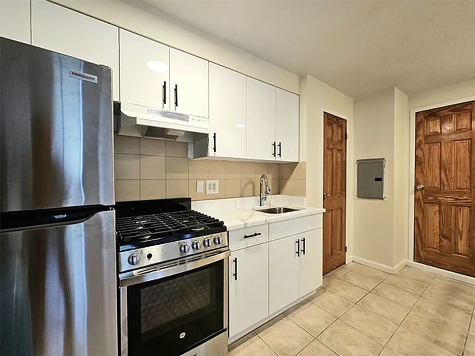 1st image of 7546 113th St APT 1B