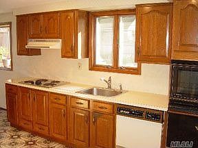 2nd image of 9 Rosanne Ct