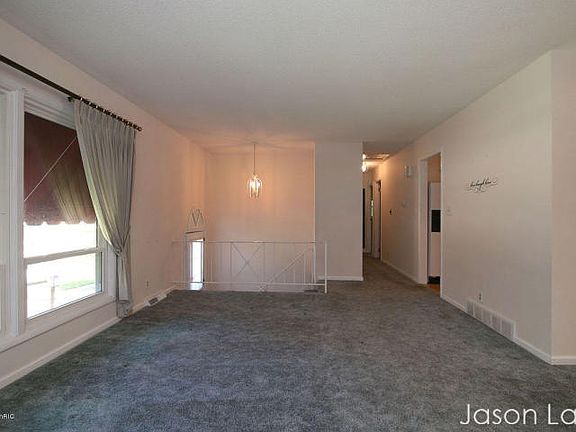 16033519_3