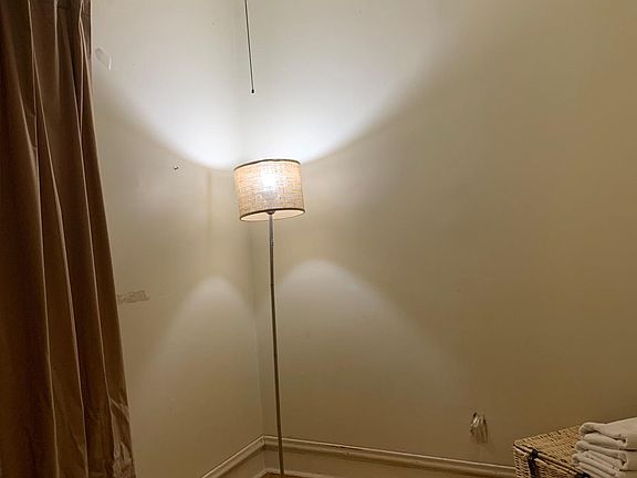 4th image of 2714 N Mozart St #1