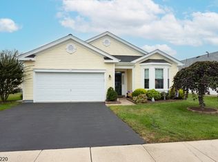 103 Minuteman Cir, Allentown, NJ 08501