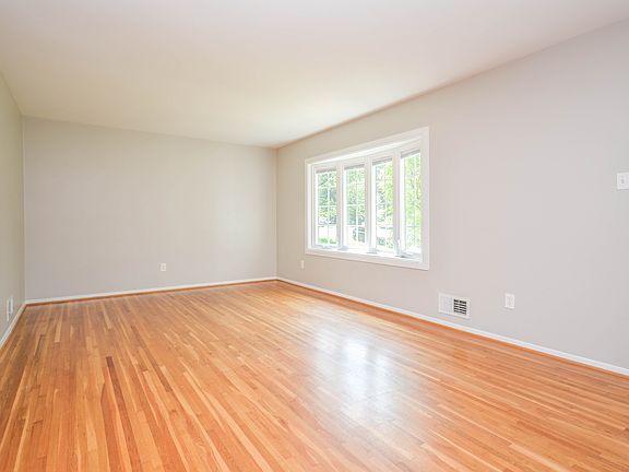 5th image of 4805 Willet Dr