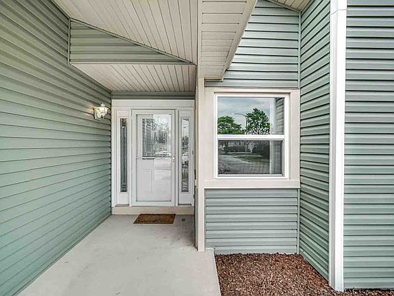 2nd image of 9215 Fox Ct