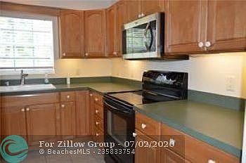 5th image of 2741 NE 16th Ter