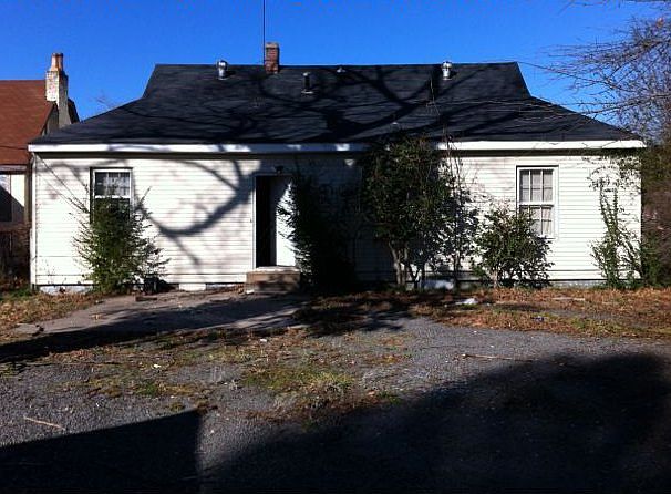 2nd image of 1604 W 19th Ave