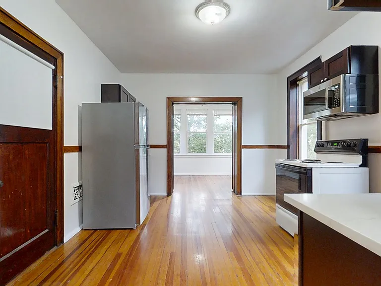 3704 Fairview Ave #2W — Photo 18