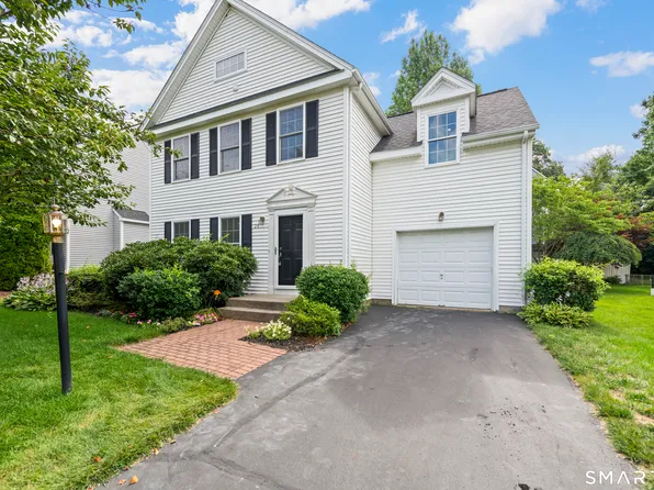 26 Fox Holw #26, Avon, CT 06001