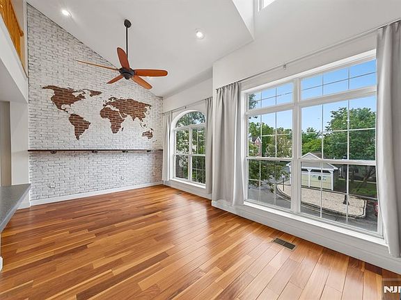 2nd image of 135 Riverwalk Way