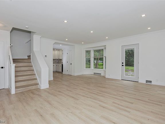 4th image of 2235 S Belvoir Blvd