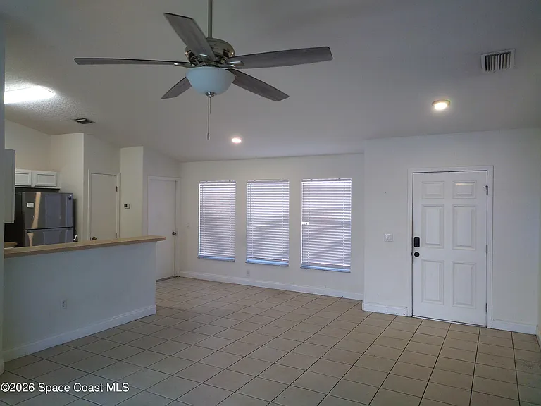 603 Grant Ct — Photo 9